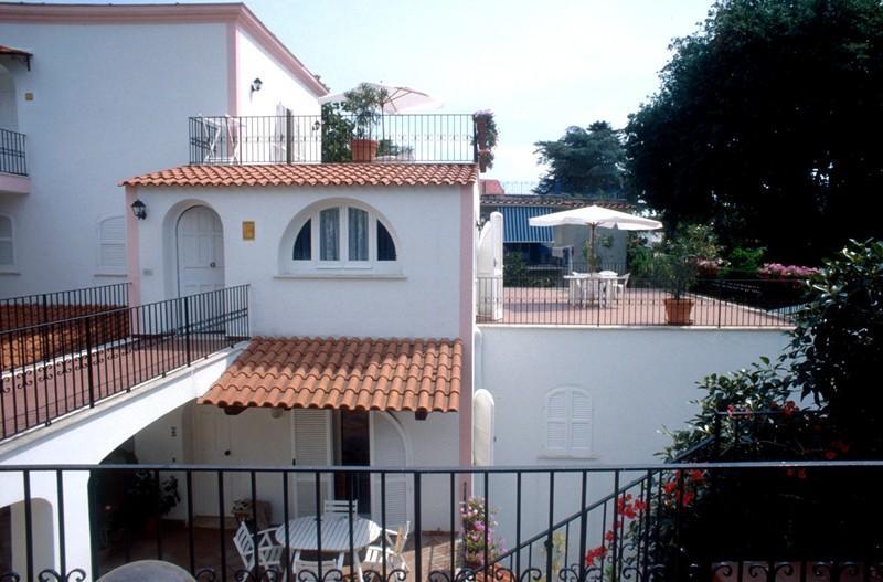Residence Aegidius Искья Экстерьер фото